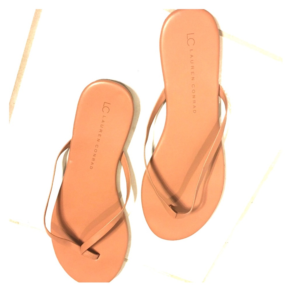 Lauren Conrad flip plops